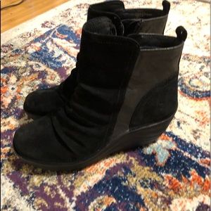 Slip resistant ankle boots